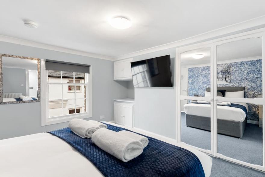Double en-suite Street View