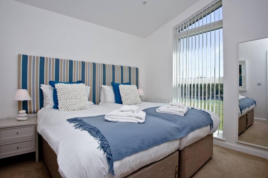 2 bedroom accommodation in St Ives
