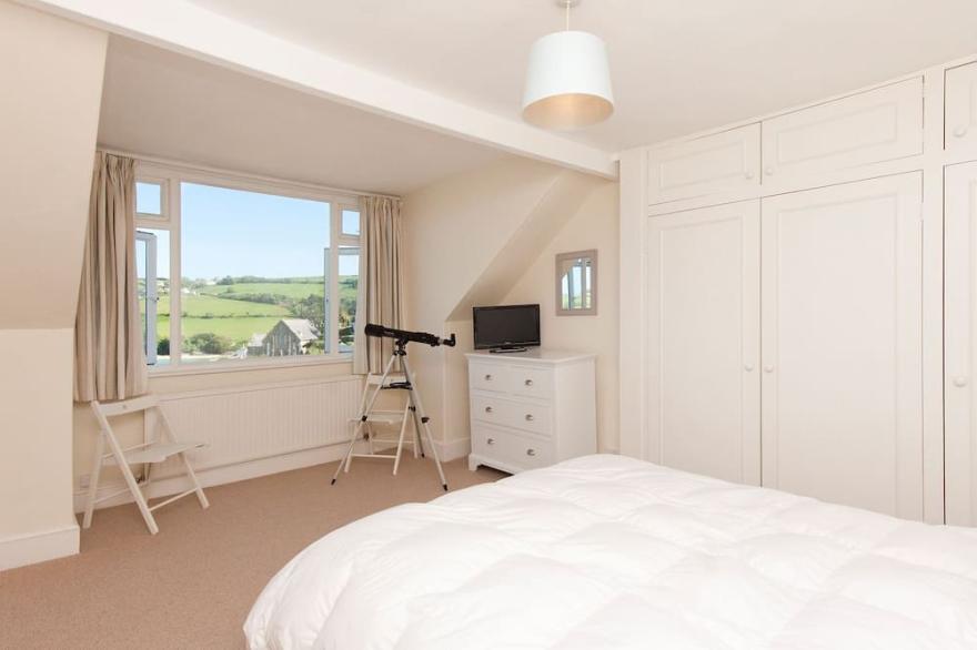 3 bedroom accommodation in 8A Devon Road