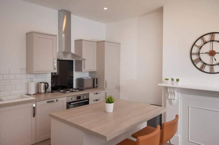 Flat A - Hereford House - Modern and bright 1 bedroom 1 bathroom apartment