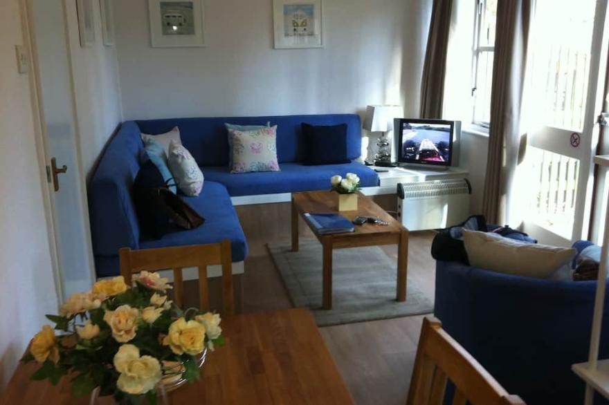 Smashing Seaside Bungalow, Heated Indoor Pool, Bar, & Facilities near St Ives