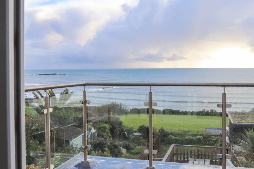 TY BRYN, family friendly, character holiday cottage in Marazion