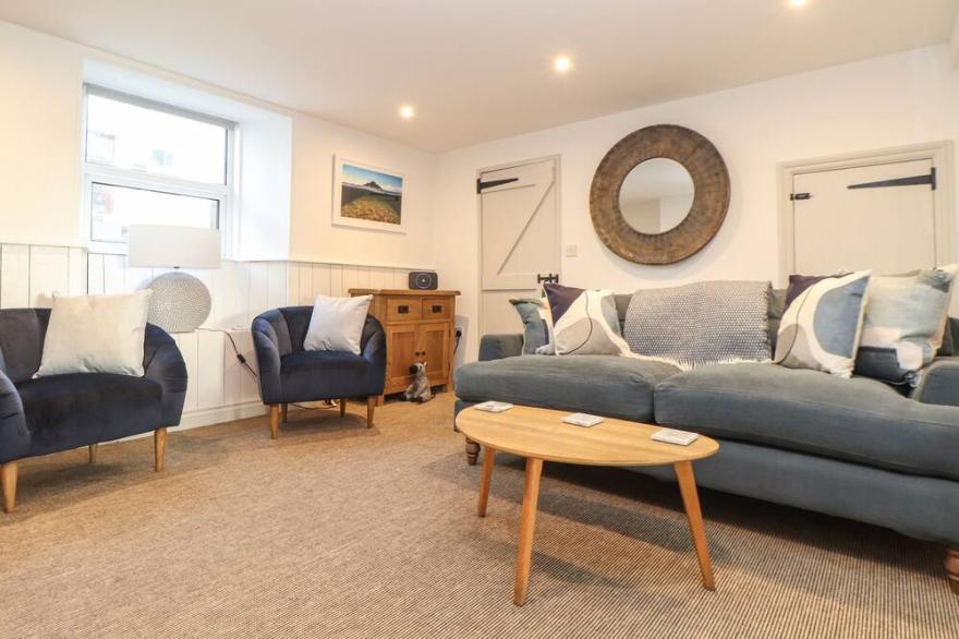 TY BRYN, family friendly, character holiday cottage in Marazion