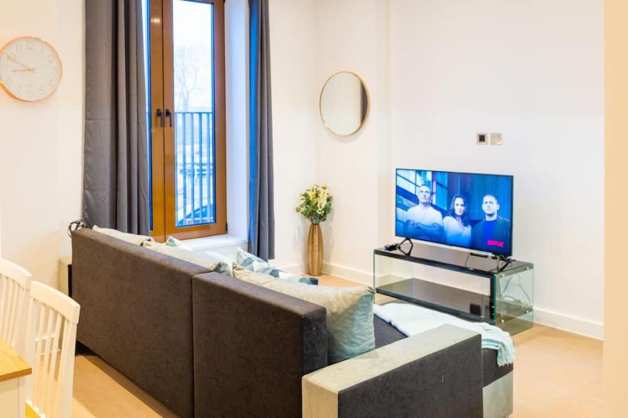 Grosvenor -Long Stays DISCOUNTS- Contractors- Free WIFI- Families-Short Stays