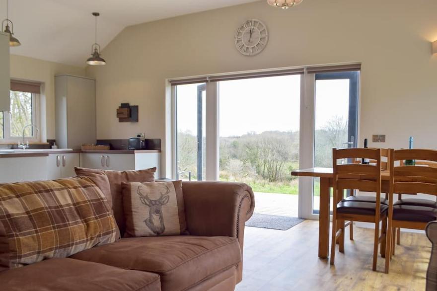 2 bedroom accommodation in Cwrt Newydd, near Llandysul