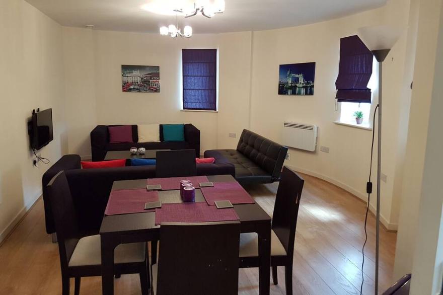 Apartment 2 bed 2 bath in Slough