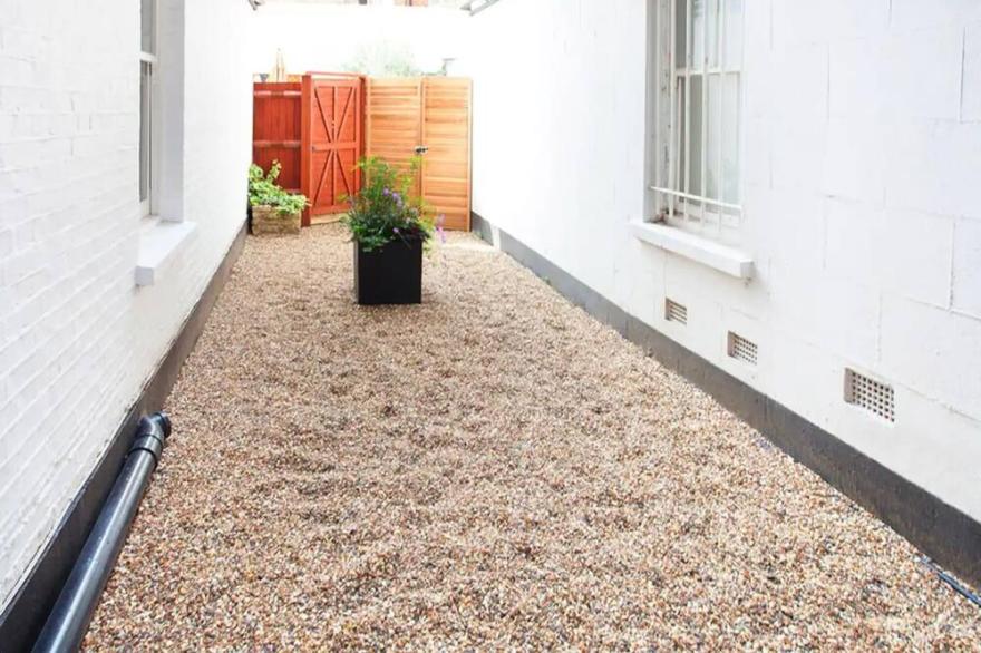 Impressive 2 Bedroom Luxury Flat in Chelsea