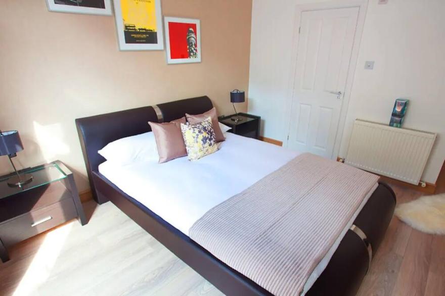 Impressive 2 Bedroom Luxury Flat in Chelsea