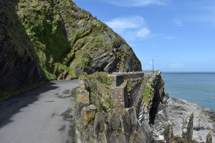 2 bedroom accommodation in Ilfracombe