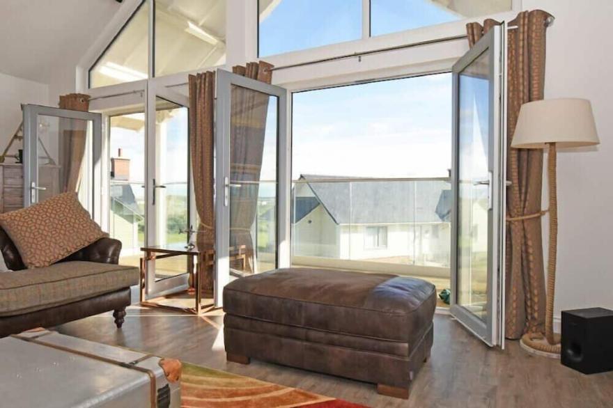 SPINDRIFTER, pet friendly, country holiday cottage in Beadnell