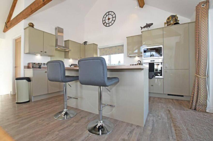SPINDRIFTER, pet friendly, country holiday cottage in Beadnell