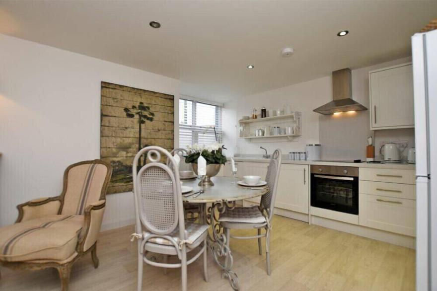 THE APARTMENT (BERWICK-UPON-TWEED) in Berwick-Upon-Tweed