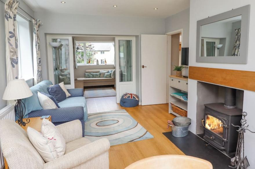 MANOR COTTAGE, pet friendly, with open fire in Embleton