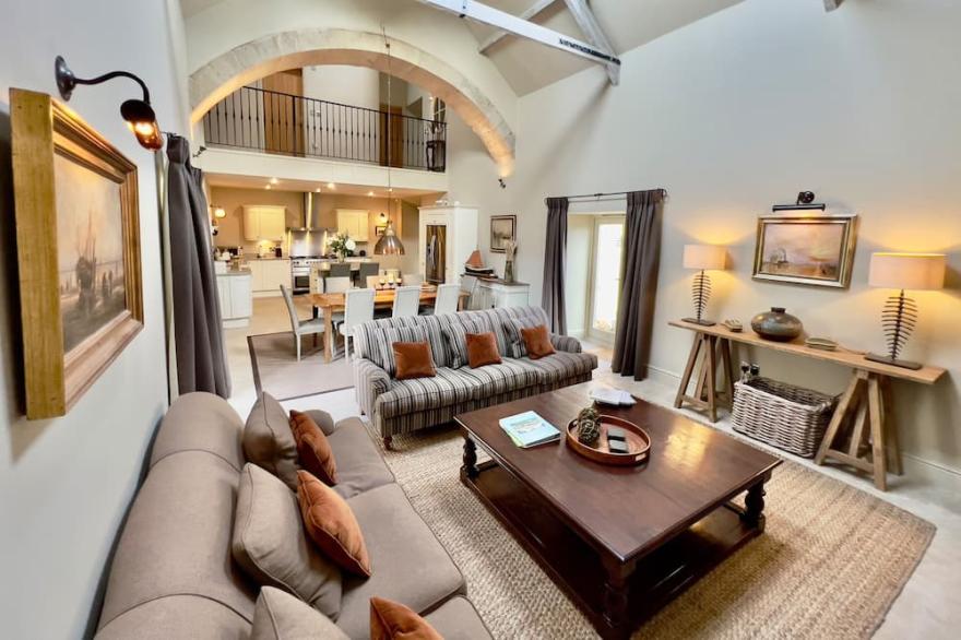 THE CHIMNEY, family friendly, character holiday cottage in Bamburgh