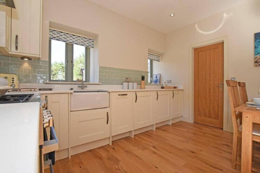 BARLEY HOUSE, pet friendly, with open fire in Bamburgh