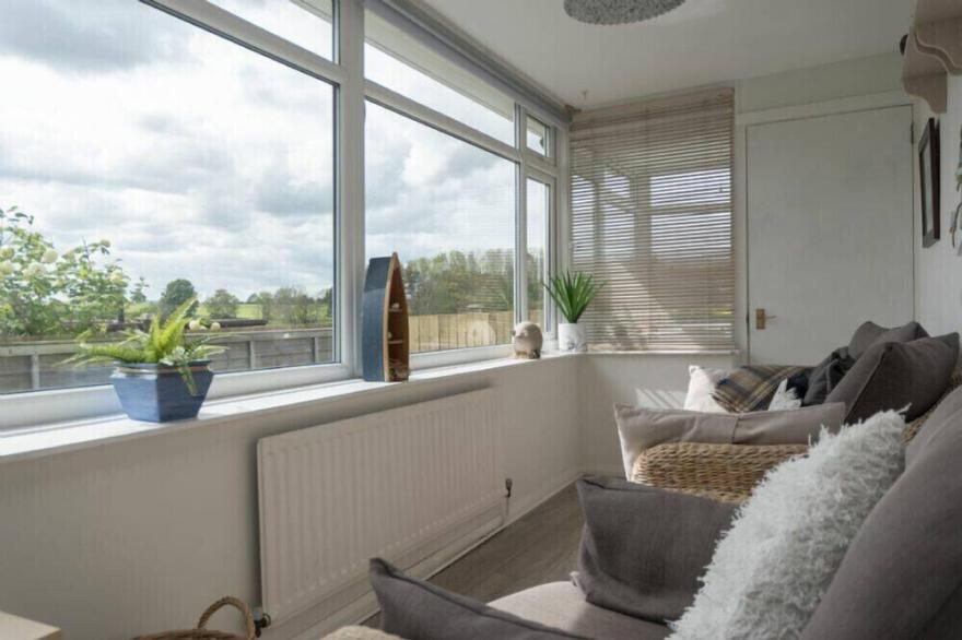 SEA CROFT, pet friendly, with open fire in Beadnell