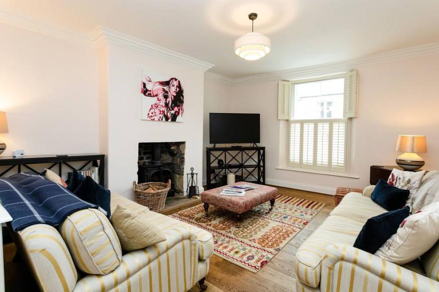 WESTHILL HOUSE, pet friendly, with open fire in Warkworth