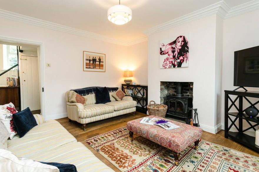 WESTHILL HOUSE, pet friendly, with open fire in Warkworth