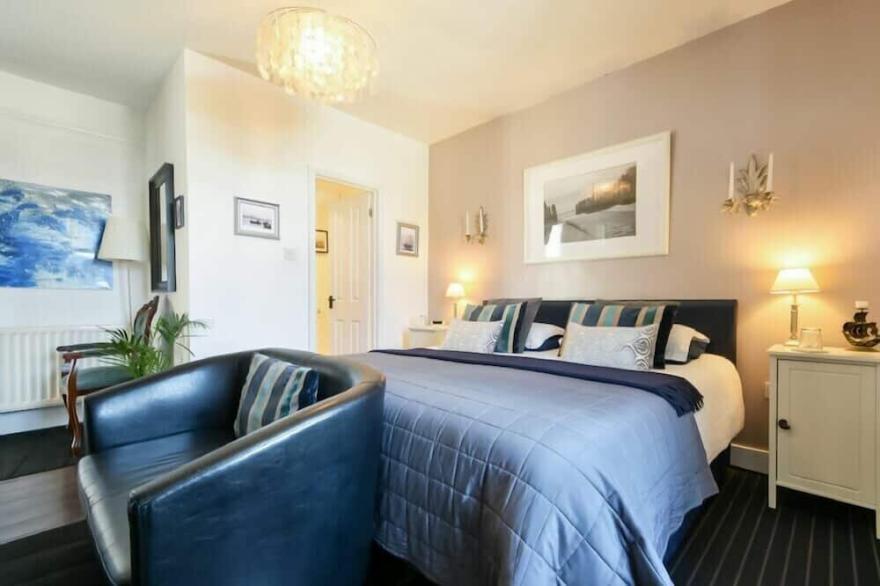 THE BAKEHOUSE, family friendly, with open fire in Seahouses