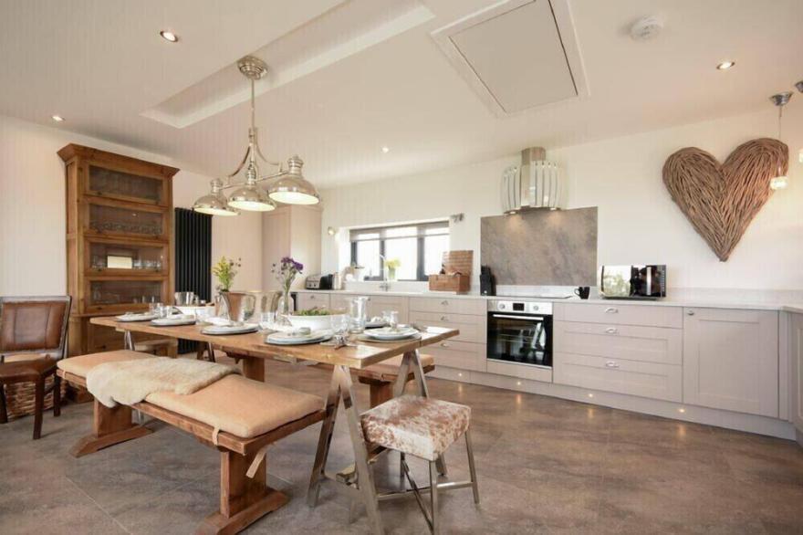 WATERS EDGE BEADNELL (HARBOUR ROAD), pet friendly in Beadnell