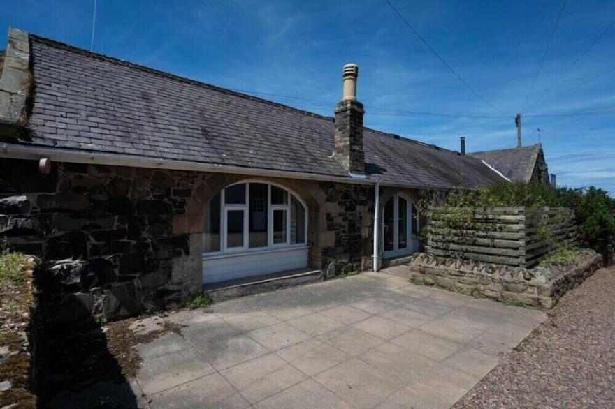 THE ARCHES, pet friendly, with open fire in Bamburgh