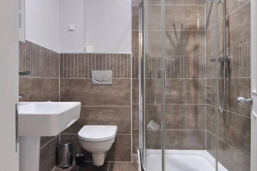 Lough Erne Apartment 12 · Escape Ordinary at Castle Hume No.12 ~ Golf break