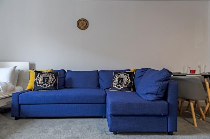 Pass the Keys | Lovely Studio Located in the Heart of Birmingham