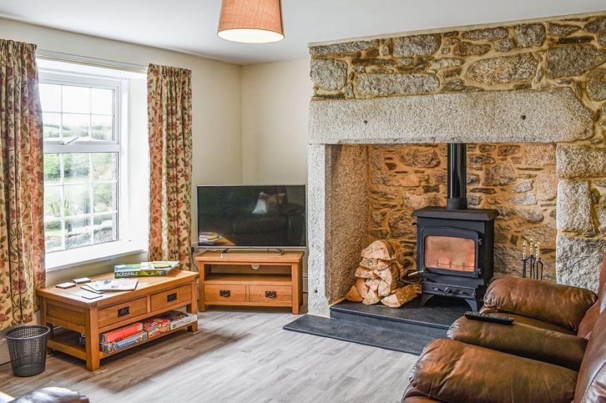 4 bedroom accommodation in Lower Colvannick Farm