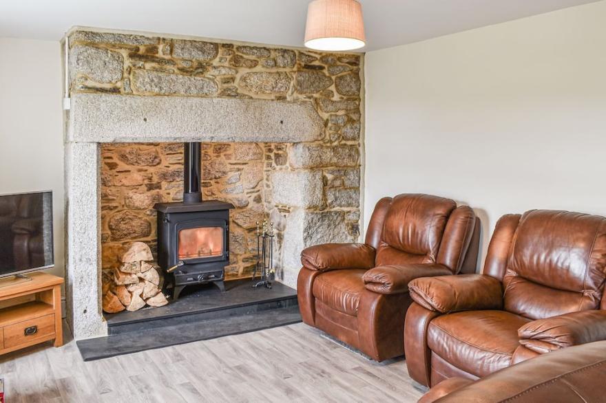 4 bedroom accommodation in Lower Colvannick Farm