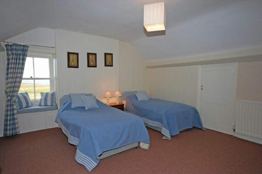 GLEBE HOUSE, pet friendly, country holiday cottage in Bamburgh