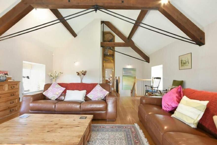 BUDLE SANDS, pet friendly, country holiday cottage in Bamburgh