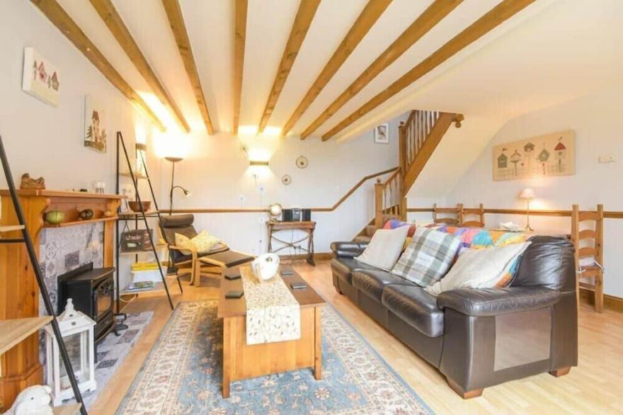 MOSSYFORD COTTAGE, pet friendly, country holiday cottage in Alnwick