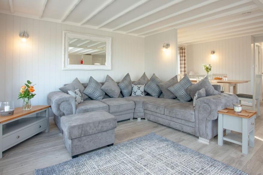 2 bedroom accommodation in Newton Abbot