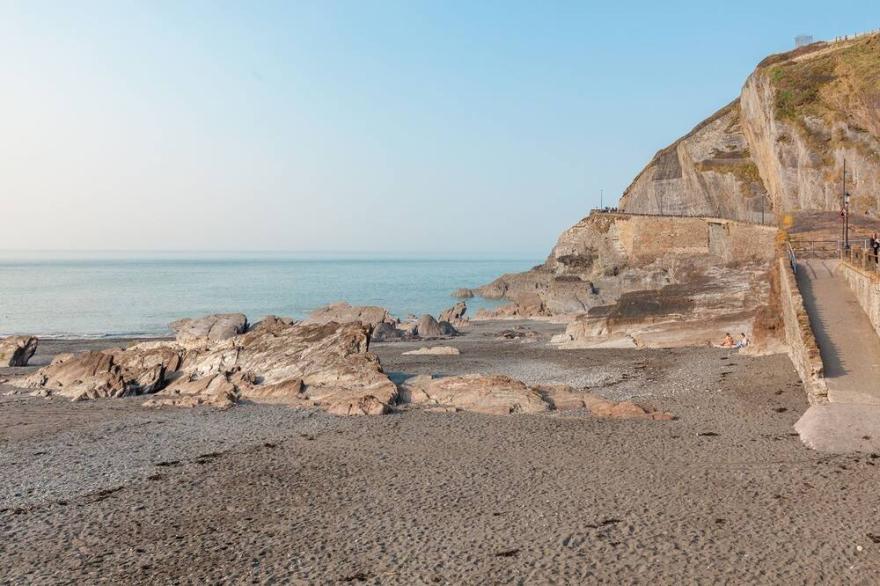 3 bedroom accommodation in Ilfracombe