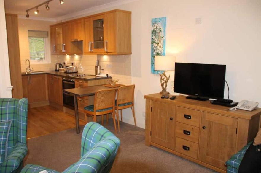 Loch Rannoch Highland Club, Lochside Lodge 7
