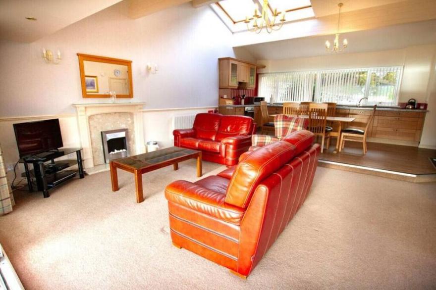 Loch Rannoch Highland Club, Highland Lodge 1