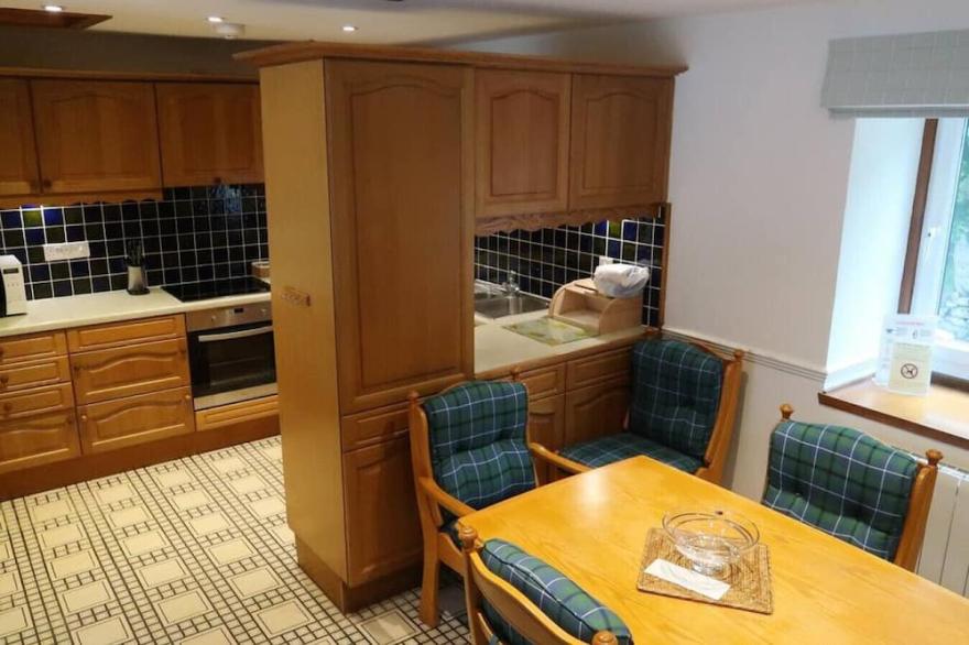 Loch Rannoch Highland Club, Lochside Lodge 5