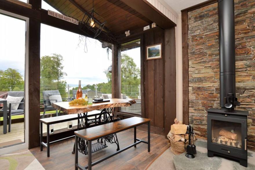 Breacan Lodge -  a lodge that sleeps 4 guests  in 2 bedrooms