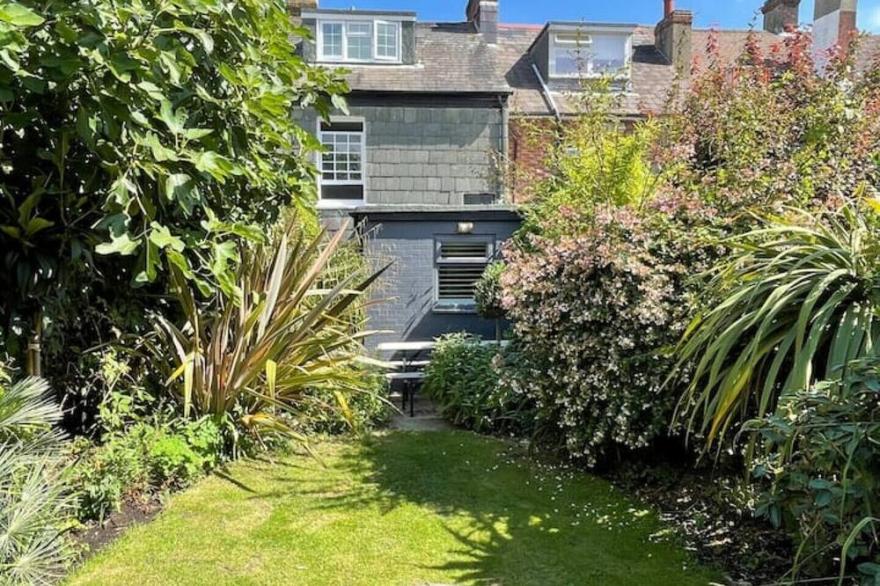 Peppercorn An Enchanting house in Lymington