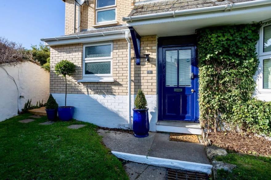 CROYDE BEACH HAVEN | 5 Bedrooms | Hot Tub | Pets Welcome