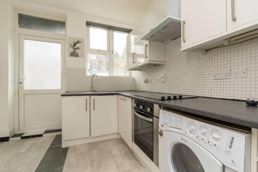 Amazing 2 Beds and 2 Baths near Hyde Park