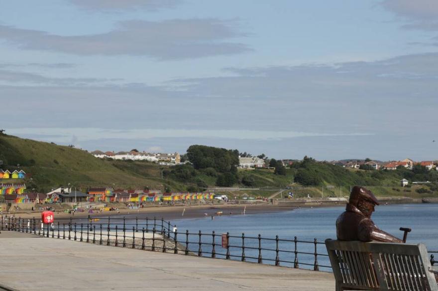 THE SEQUOIA, family friendly, with hot tub in Cloughton