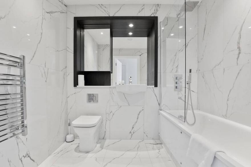Modern 1 Bedroom Apartment - Great Location