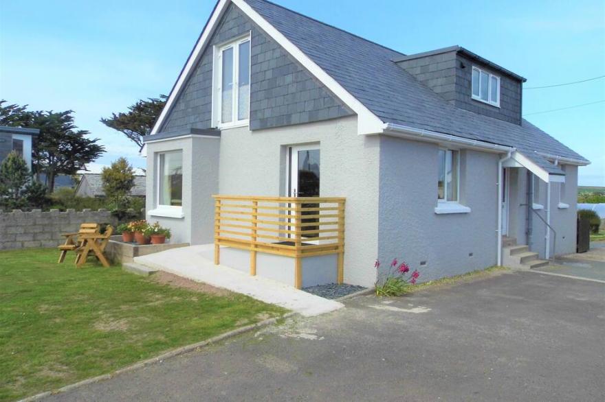 Restharrow Family Holiday Let in Trebetherick with beautiful views