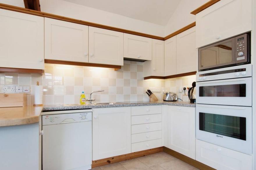 2 bedroom accommodation in Cliff Road