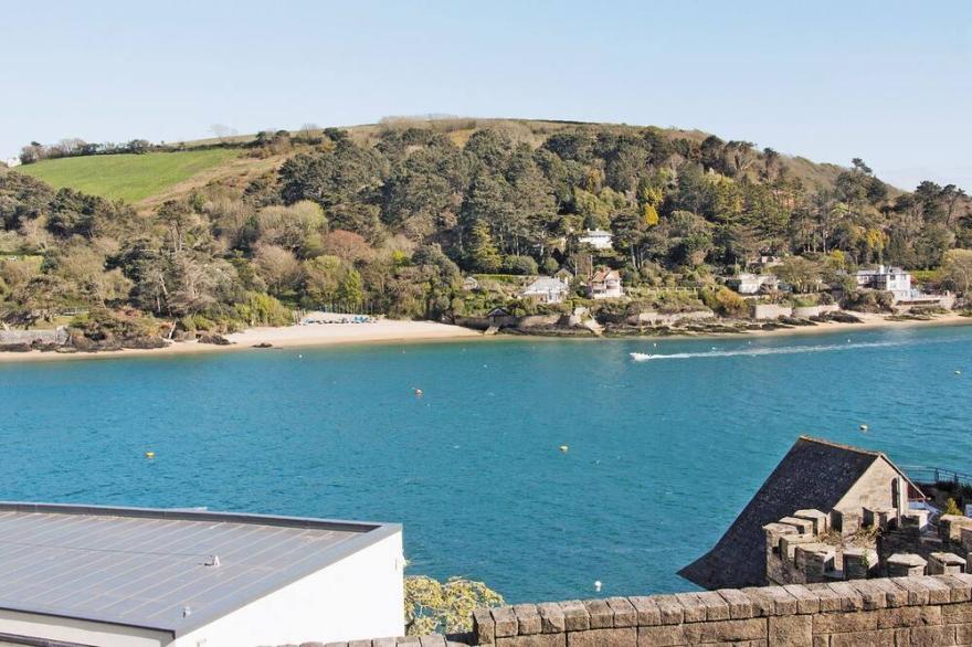 2 bedroom accommodation in Cliff Road