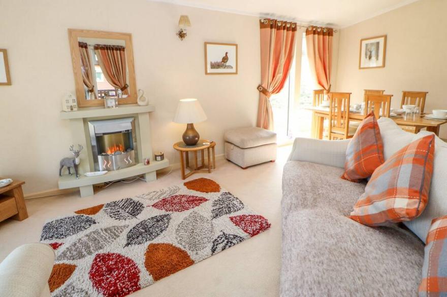 SUNSET LODGE, family friendly in Catterick, North Yorkshire