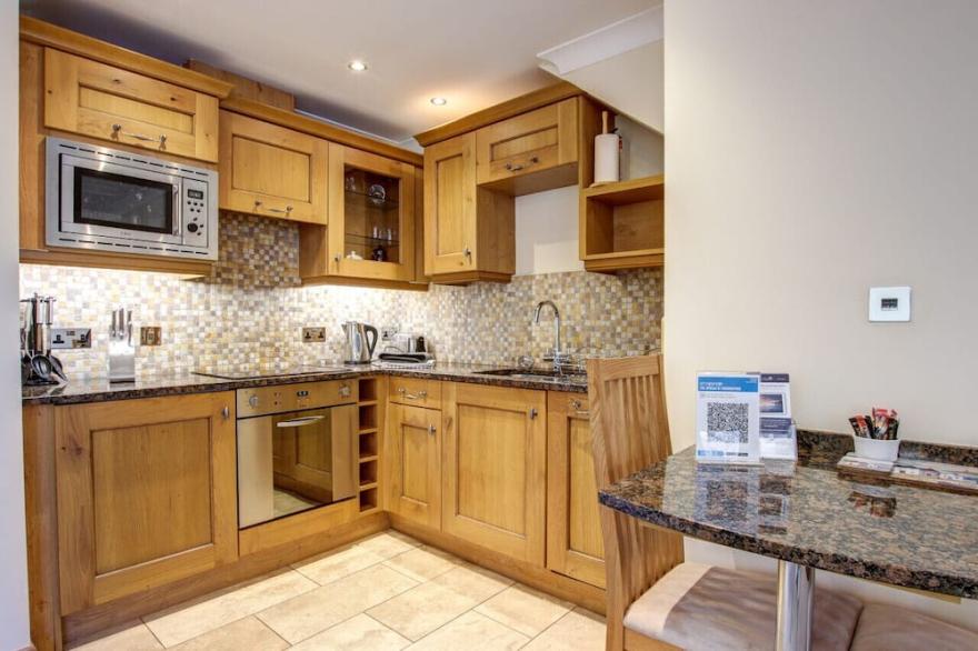 No 1, Cherry Tree - One Bedroom House, Sleeps 2