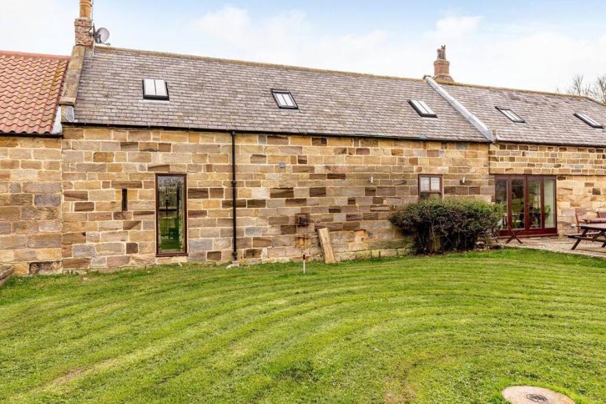 2 bedroom accommodation in Staithes