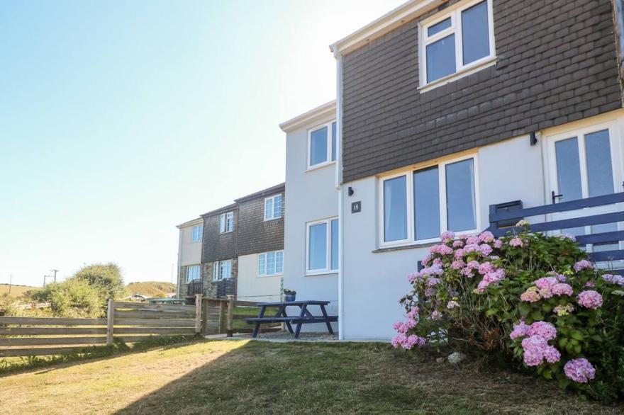 18 SOUTH WHEAL TOWAN, family friendly, with a garden in Porthtowan